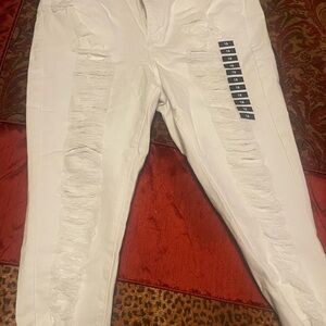 New York & Company White Distressed Skinny Jeans